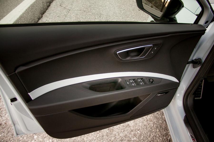  Seat Leon Cupra 280 2013 года  (фото 49 из 67)